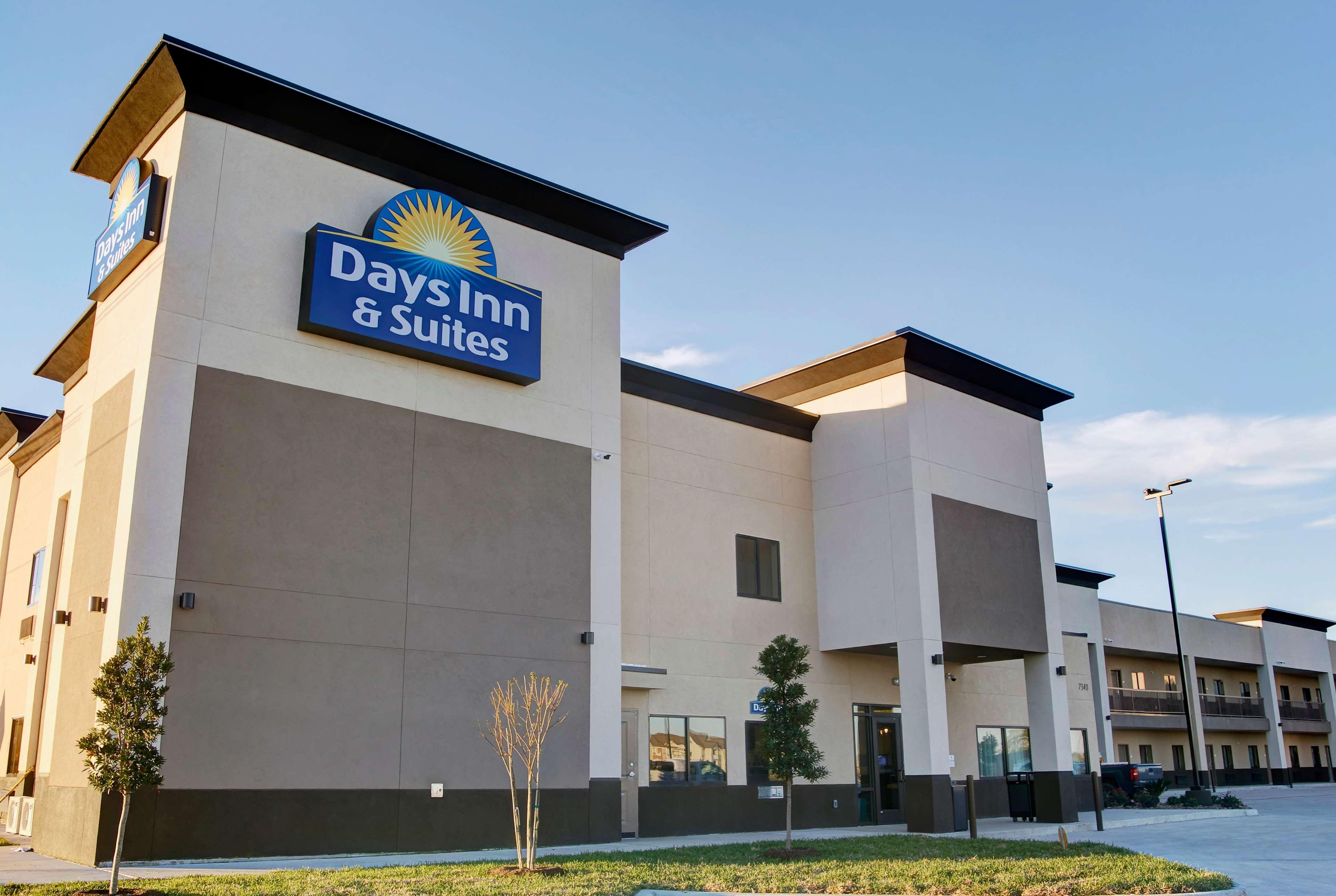 Days Inn & Suites By Wyndham Port Arthur Bagian luar foto